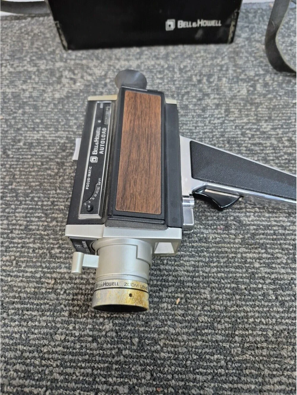 BELL & HOWELL AUTOLOAD SUPER 8  MOVIE CAMERA MODEL 374